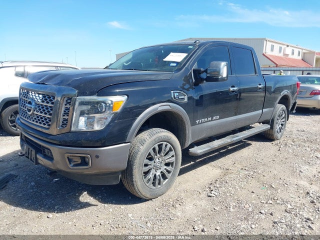 44773615 :رقم المزاد ، 1N6BA1F46JN539018 vin ، 2018 Nissan Titan Xd Platinum Reserve Diesel مزاد بيع