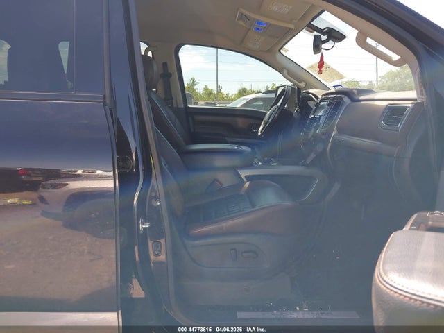44773615 :رقم المزاد ، 1N6BA1F46JN539018 vin ، 2018 Nissan Titan Xd Platinum Reserve Diesel مزاد بيع