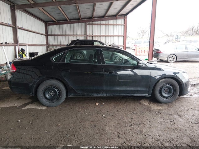 2014 Volkswagen Passat 1.8t S მანქანა იყიდება აუქციონზე, vin: 1VWAS7A31EC096420, აუქციონის ნომერი: 44773619
