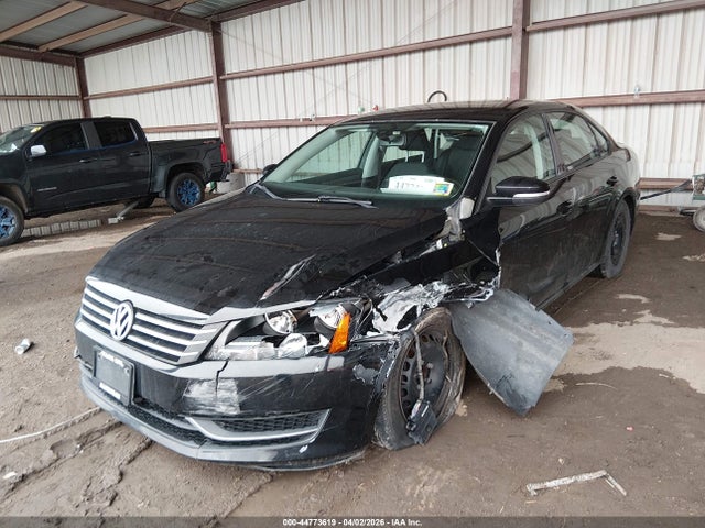 2014 Volkswagen Passat 1.8t S მანქანა იყიდება აუქციონზე, vin: 1VWAS7A31EC096420, აუქციონის ნომერი: 44773619