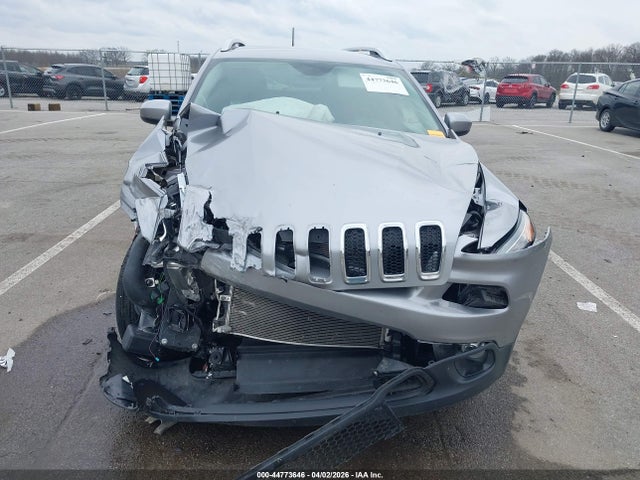 1C4PJLLX6JD557026 Jeep Cherokee Latitude Plus Fwd