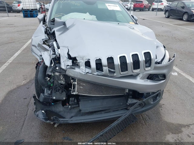 1C4PJLLX6JD557026 Jeep Cherokee Latitude Plus Fwd