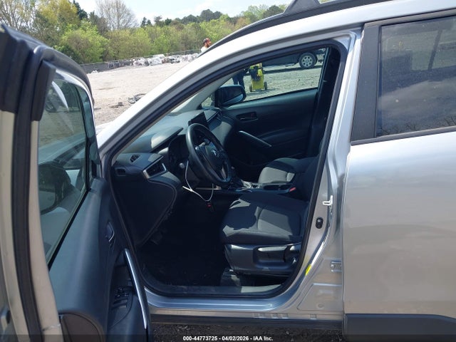 7MUCAABG9PV052217 Toyota Corolla Cross Le