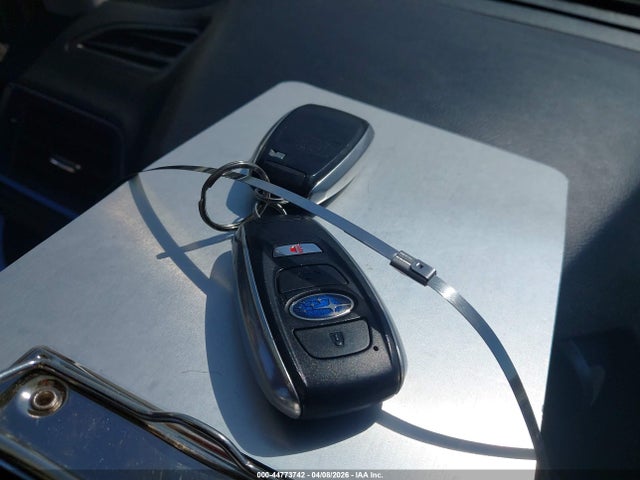 2016 Subaru Legacy 2.5i Limited მანქანა იყიდება აუქციონზე, vin: 4S3BNBN67G3010617, აუქციონის ნომერი: 44773742
