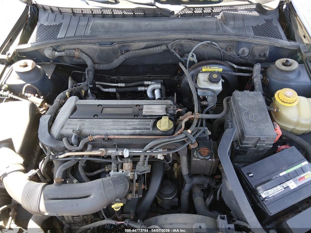 44773754 :رقم المزاد ، 1G8JU52FX1Y524700 vin ، 2001 Saturn L200 مزاد بيع