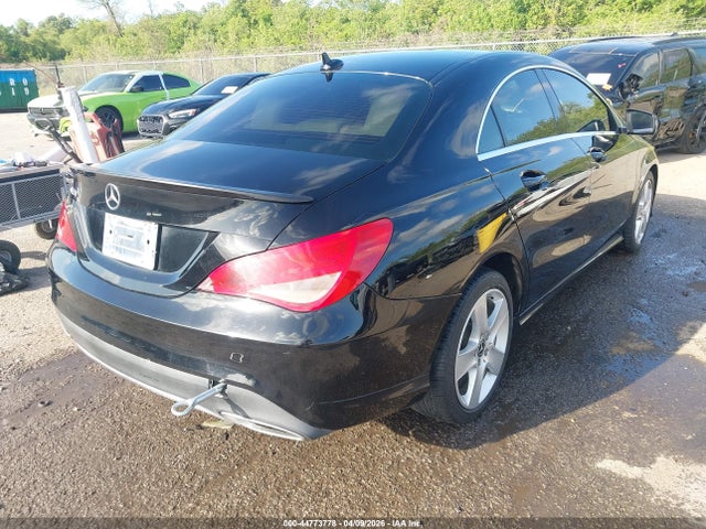44773778 :رقم المزاد ، WDDSJ4EB9JN563937 vin ، 2018 Mercedes-benz Cla 250 مزاد بيع