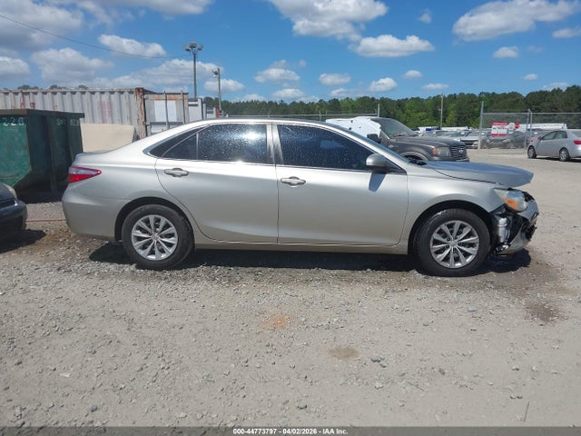 4T1BF1FK1HU686846 Toyota CAMRY LE