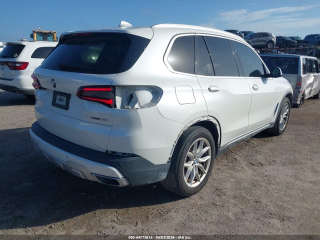 2020 BMW X5 5UXCR4C05L9C21794 Photo 3