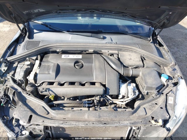 YV4902DZ2E2545931 Volvo Xc60 T6 R-design Platinum