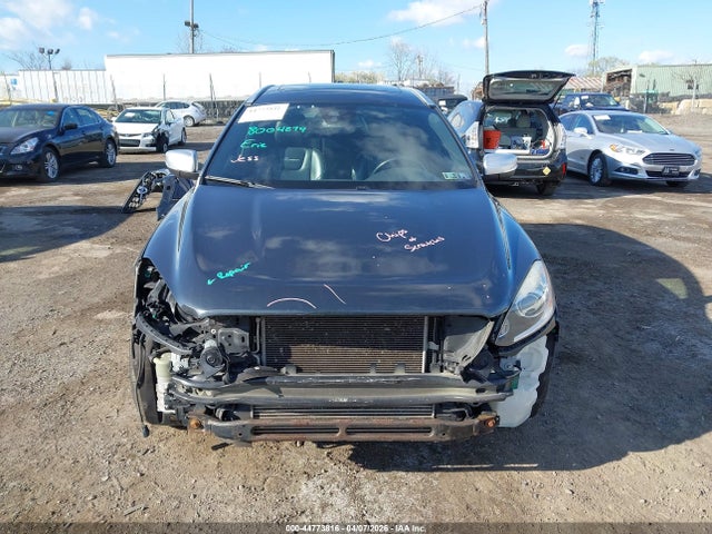 YV4902DZ2E2545931 Volvo Xc60 T6 R-design Platinum