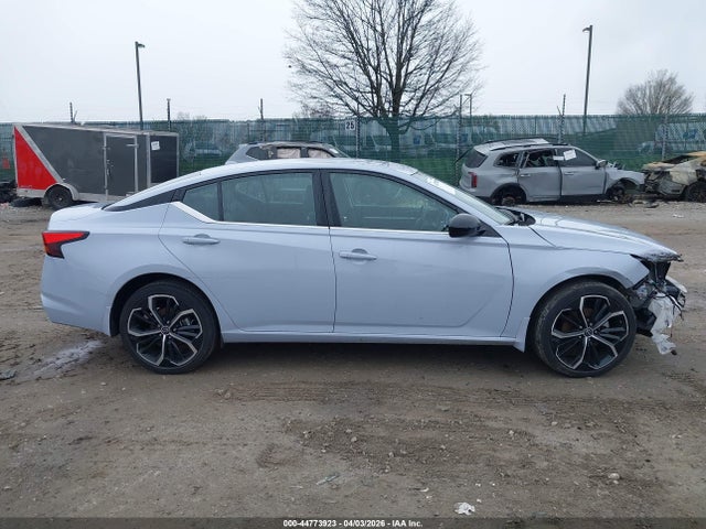 1N4BL4CW5RN332609 Nissan Altima Sr Intelligent Awd