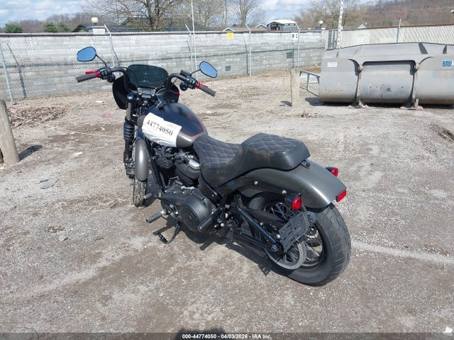 2018 HARLEY-DAVIDSON FXBB 1HD1YJJ12JC042081 Photo 2