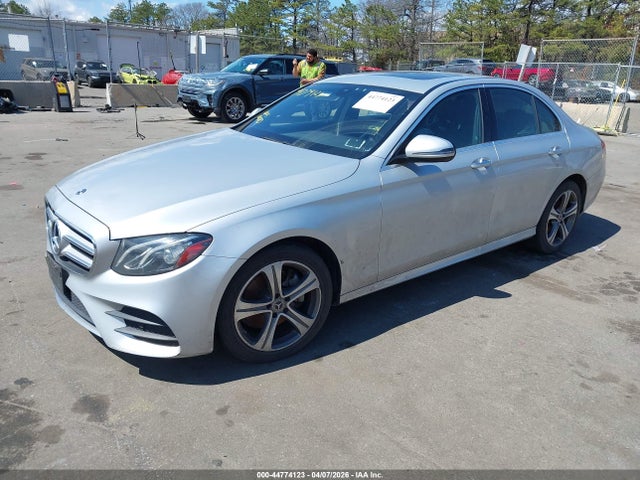 44774123 :رقم المزاد ، WDDZF4KBXKA506613 vin ، 2019 Mercedes-benz E 300 4matic مزاد بيع
