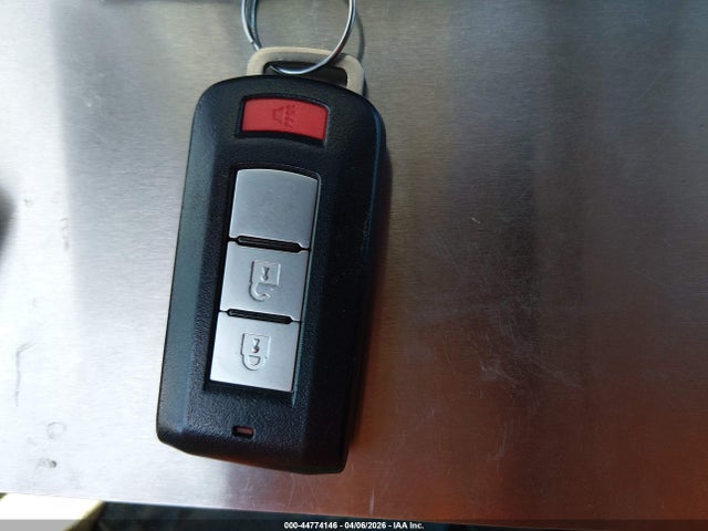 2018 Mitsubishi Eclipse Cross Se მანქანა იყიდება აუქციონზე, vin: JA4AT5AA1JZ043592, აუქციონის ნომერი: 44774146