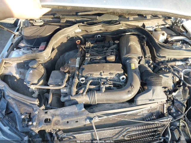 2014 Mercedes-benz C 250 Sport მანქანა იყიდება აუქციონზე, vin: WDDGF4HB8EA960300, აუქციონის ნომერი: 44774172