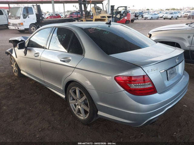 2014 Mercedes-benz C 250 Sport მანქანა იყიდება აუქციონზე, vin: WDDGF4HB8EA960300, აუქციონის ნომერი: 44774172