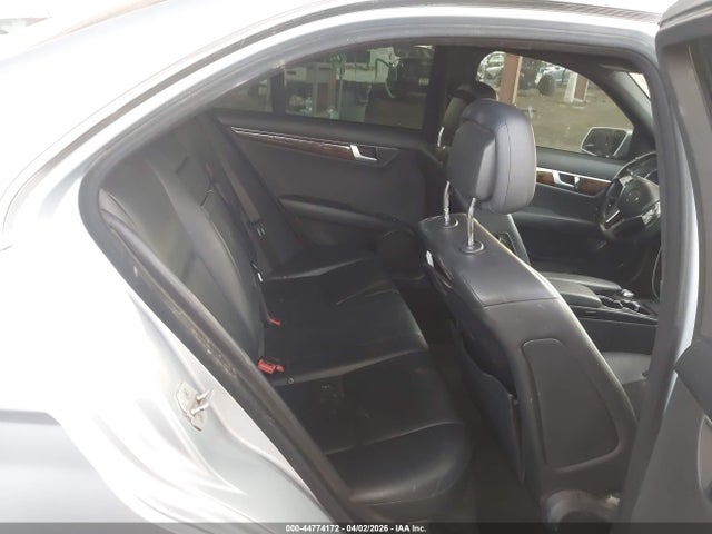2014 Mercedes-benz C 250 Sport მანქანა იყიდება აუქციონზე, vin: WDDGF4HB8EA960300, აუქციონის ნომერი: 44774172