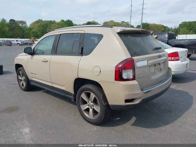 2017 JEEP COMPASS 1C4NJDEB8HD110349 Photo 2