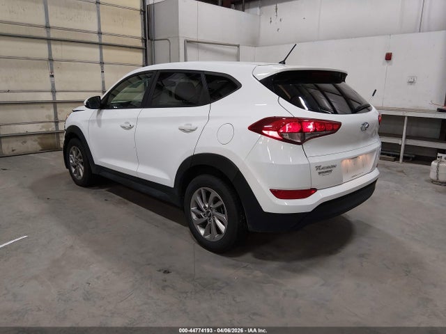 Hyundai TUCSON SE 2018 KM8J2CA42JU765167 Image 3
