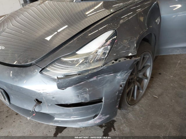 2018 Tesla Model 3 Long Range/mid Range მანქანა იყიდება აუქციონზე, vin: 5YJ3E1EA1JF006866, აუქციონის ნომერი: 44774207