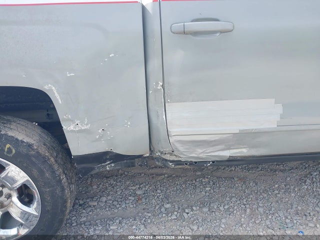 3GCUKREC5JG500574 Chevrolet Silverado 1500 2lt
