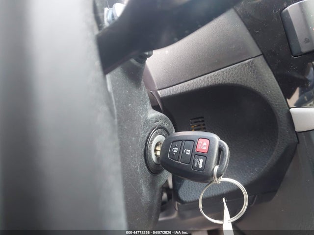 Продажа на аукционе авто 2016 Toyota Corolla Le, vin: 5YFBURHE5GP505016, номер лота: 44774256