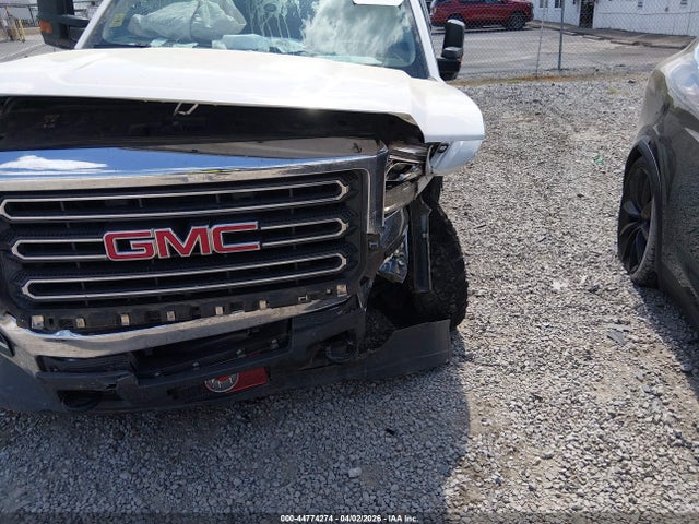 44774274 :رقم المزاد ، 1GT21SEG8HZ401908 vin ، 2017 Gmc Sierra 2500hd Sle مزاد بيع