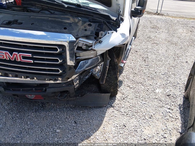 44774274 :رقم المزاد ، 1GT21SEG8HZ401908 vin ، 2017 Gmc Sierra 2500hd Sle مزاد بيع