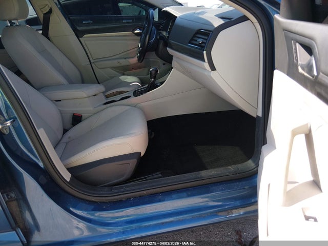 Продажа на аукционе авто 2019 Volkswagen Jetta 1.4t Sel, vin: 3VWEB7BU5KM243695, номер лота: 44774275