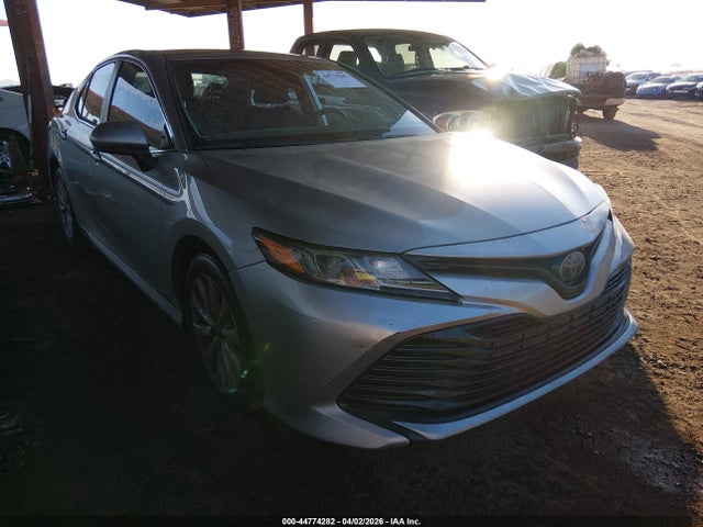 Toyota CAMRY LE 2018 4T1B11HK9JU678687 main image