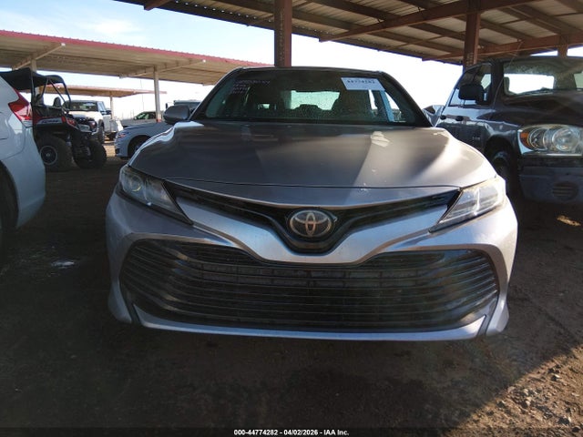 Toyota CAMRY LE 2018 4T1B11HK9JU678687 Image 12