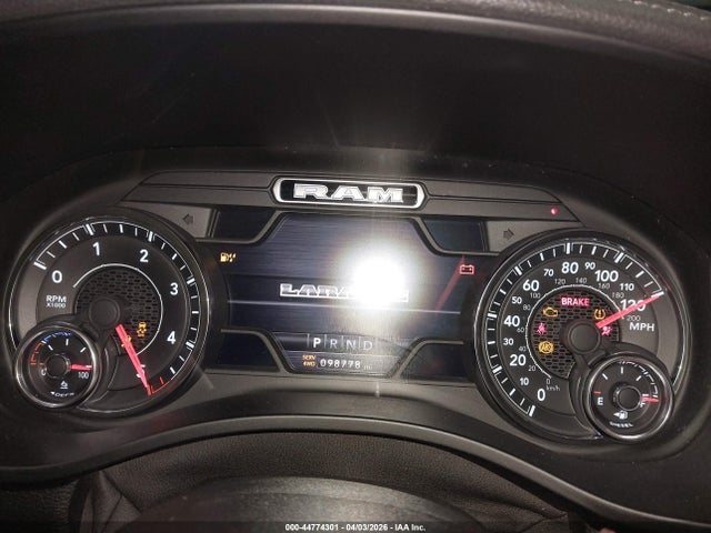 Продажа на аукционе авто 2021 Ram 1500 Laramie  4x4 5'7 Box, vin: 1C6SRFJM4MN681010, номер лота: 44774301