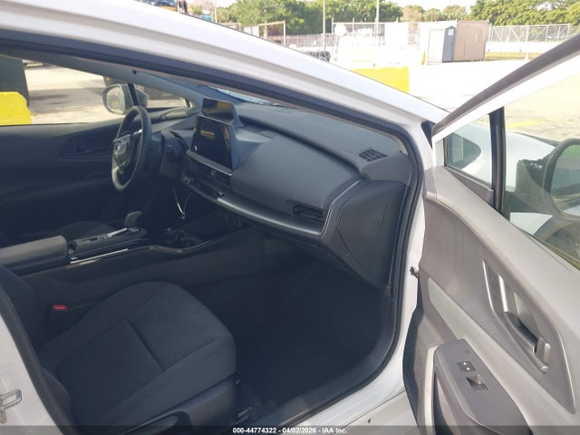 2024 TOYOTA PRIUS JTDACAAU1R3025259 Photo 4