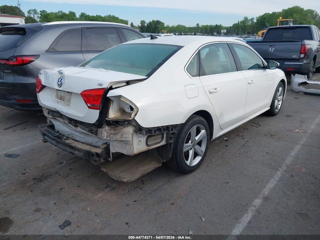44774371 :رقم المزاد ، 1VWBP7A32CC041879 vin ، 2012 Volkswagen Passat 2.5l Se مزاد بيع
