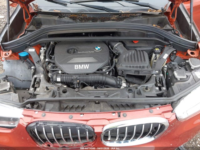 2018 BMW X1 WBXHT3C39J5K23484 Photo 9