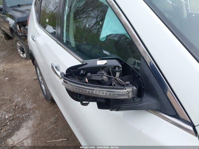 44774384 :رقم المزاد ، KNMAT2MV7HP532362 vin ، 2017 Nissan Rogue Sv مزاد بيع