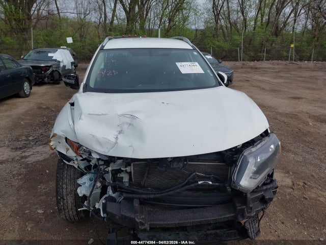 44774384 :رقم المزاد ، KNMAT2MV7HP532362 vin ، 2017 Nissan Rogue Sv مزاد بيع