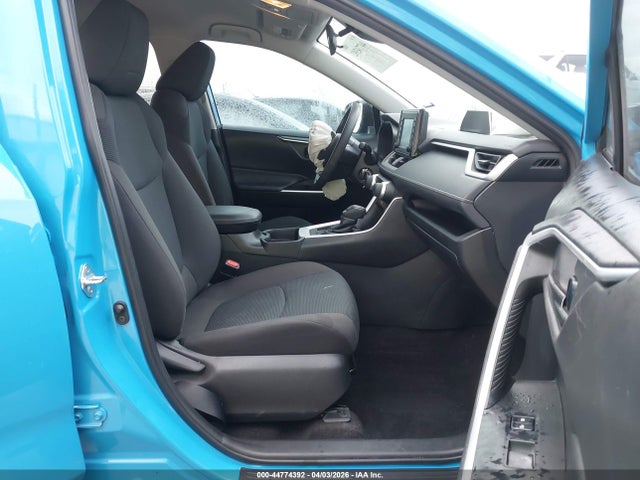 44774392 :رقم المزاد ، 2T3F1RFVXMW235859 vin ، 2021 Toyota Rav4 Le مزاد بيع