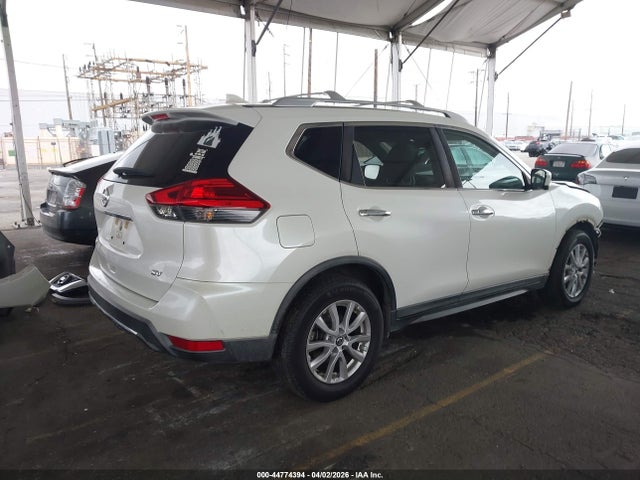 KNMAT2MTXHP564060 Nissan ROGUE SV