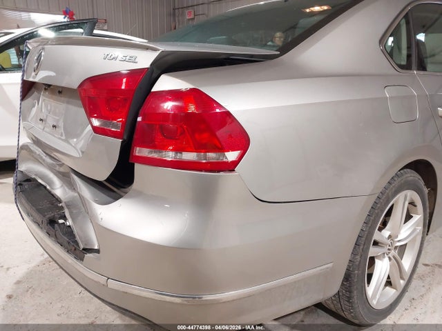 Aukcja sprzedaży 2014 Volkswagen Passat 2.0l Tdi Sel Premium, vin: 1VWCN7A32EC084809, numer aukcji: 44774398