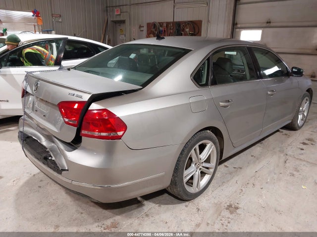 Aukcja sprzedaży 2014 Volkswagen Passat 2.0l Tdi Sel Premium, vin: 1VWCN7A32EC084809, numer aukcji: 44774398