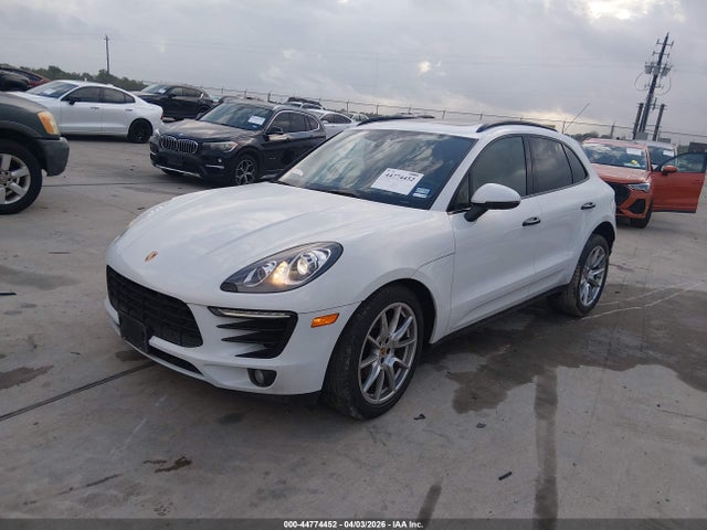 Porsche Macan 2018 WP1AA2A51JLB02574 Image 2