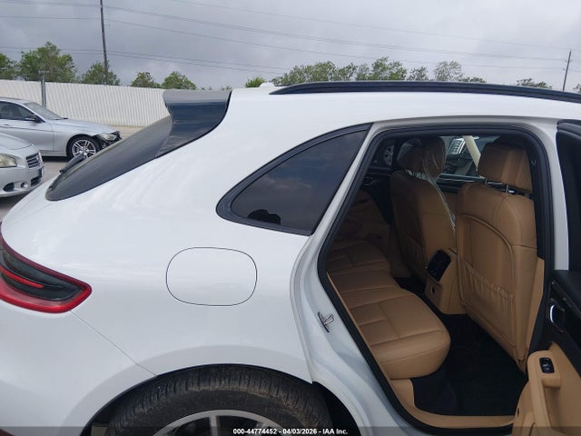 Porsche Macan 2018 WP1AA2A51JLB02574 Image 8
