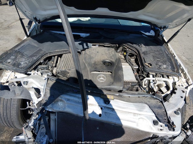 44774515 :رقم المزاد ، 55SWF4JB5HU207463 vin ، 2017 Mercedes-benz C 300 مزاد بيع