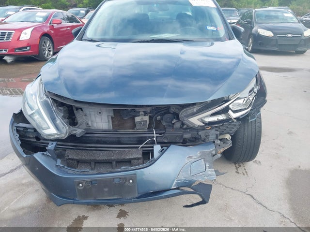 44774535 :رقم المزاد ، 3N1AB7AP5HY285589 vin ، 2017 Nissan Sentra Sv مزاد بيع