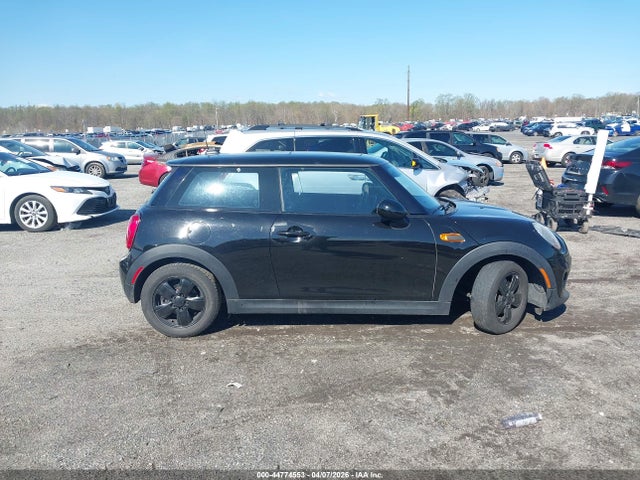 Продаж на аукціоні авто 2014 Mini Hardtop Cooper, vin: WMWXM5C59ET935219, номер лоту: 44774553