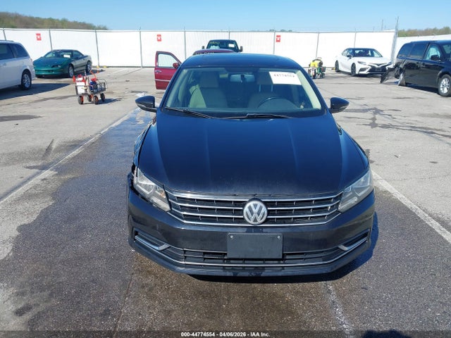 Продаж на аукціоні авто 2017 Volkswagen Passat 1.8t Se, vin: 1VWBT7A37HC026216, номер лоту: 44774554