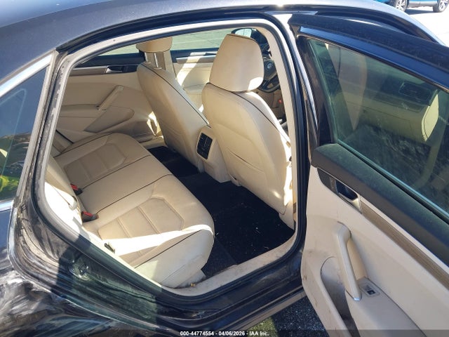Продаж на аукціоні авто 2017 Volkswagen Passat 1.8t Se, vin: 1VWBT7A37HC026216, номер лоту: 44774554