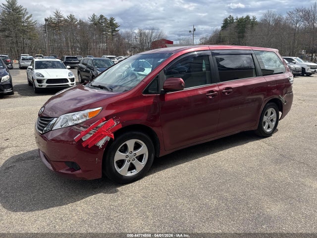 2012 TOYOTA SIENNA 5TDZK3DC2CS206784 Photo 1
