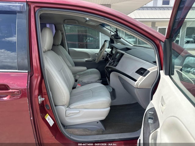 2012 TOYOTA SIENNA 5TDZK3DC2CS206784 Photo 4